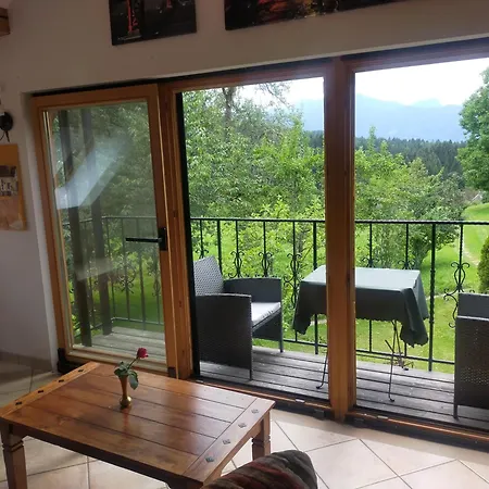 Idyllische Sued-wohnung In Woertherseenaehe Fuer Zwei Personen