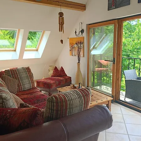 Idyllische Sued-wohnung In Woertherseenaehe Fuer Zwei Personen