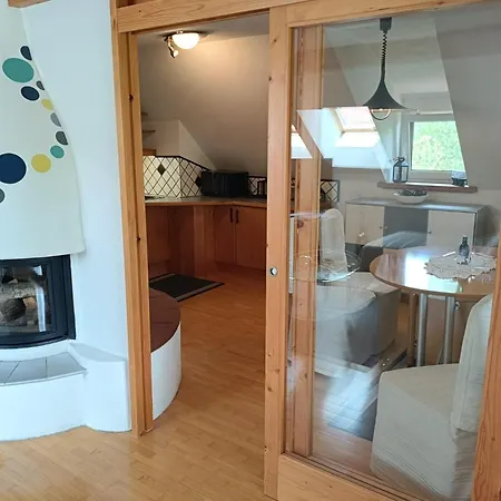 Idyllische Sued-wohnung In Woertherseenaehe Fuer Zwei Personen *